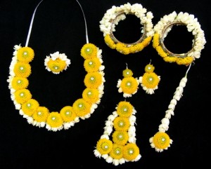 Floral jewellery and garlands